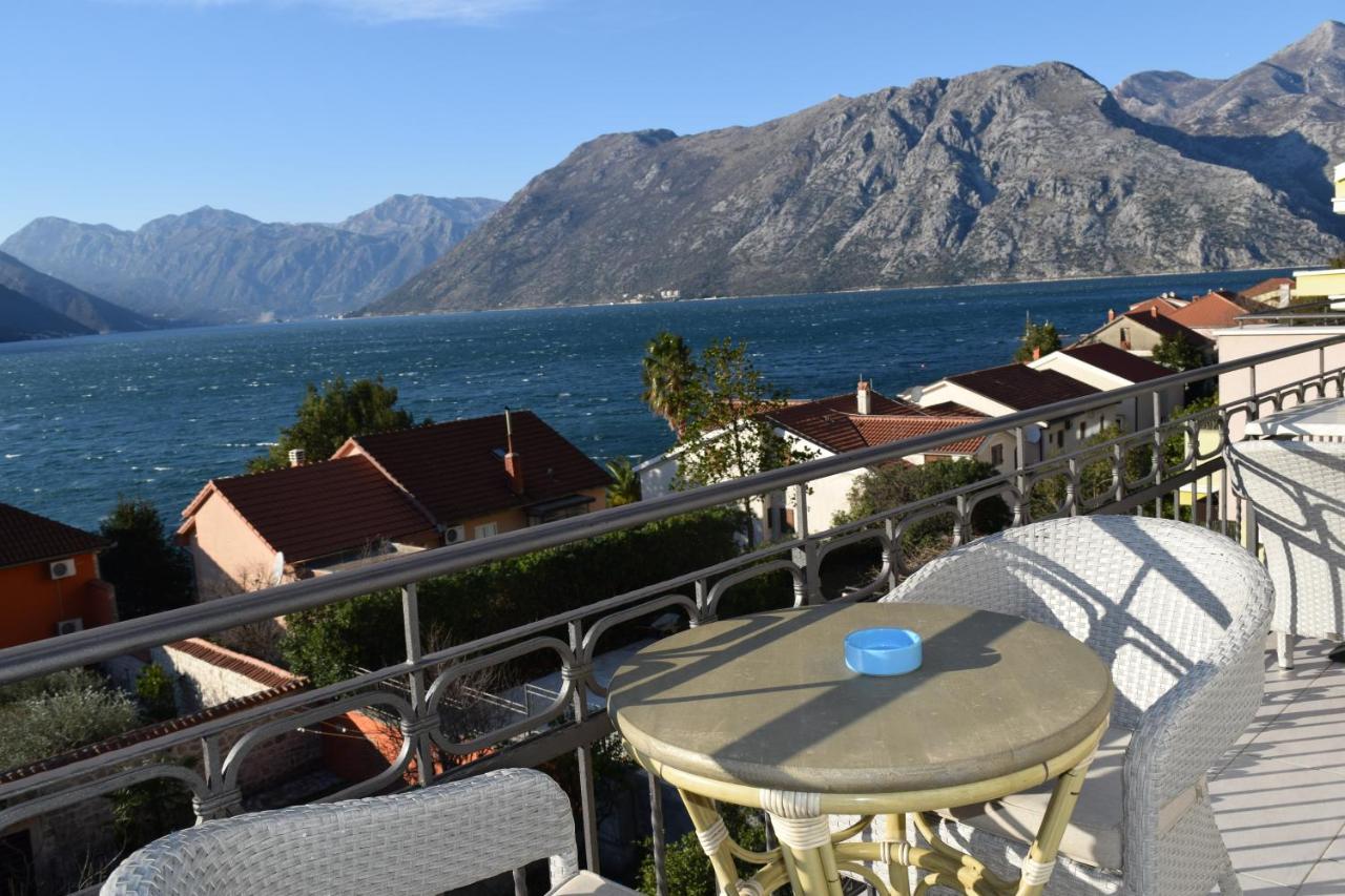 Apartmani Bobo Kotor Eksteriør billede